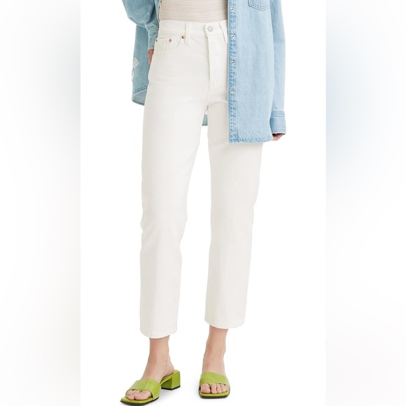 Levi’s Women’s Premium Wedgie Straight Jeans in White - Picture 1 of 13